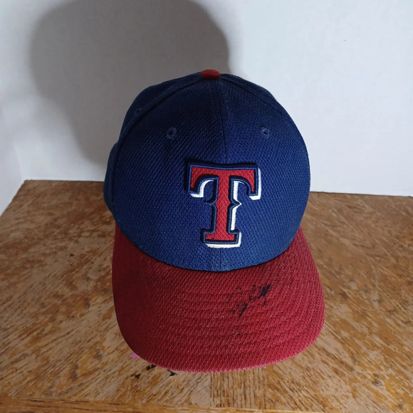 Texas Rangers New Era Fits 7 5/8 Baseball Cap Hat with Unknown Autograph. See pi - Picture 1 of 9